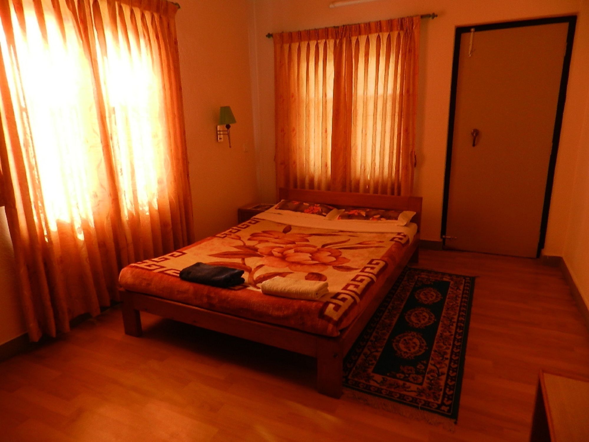 Le Rhododendron Chambres D'Hotes Kathmandu Exterior photo